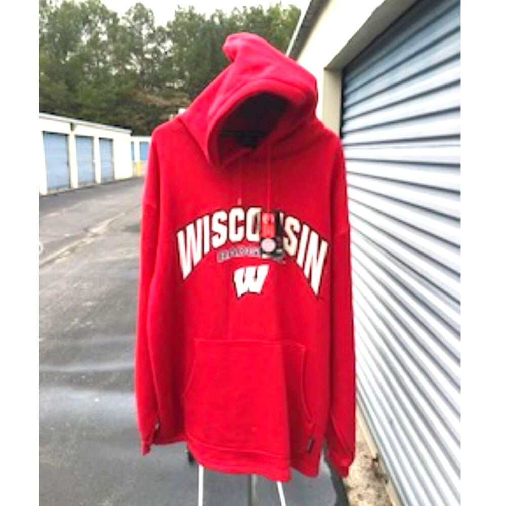 Size: Extra Large (46-48) Hoodie Sweatshirt . Wisconsin Badgers . New w/ Tags